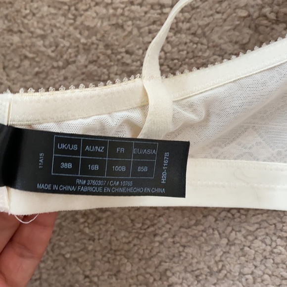 Heidi Klum lace bra - Picture 6 of 6